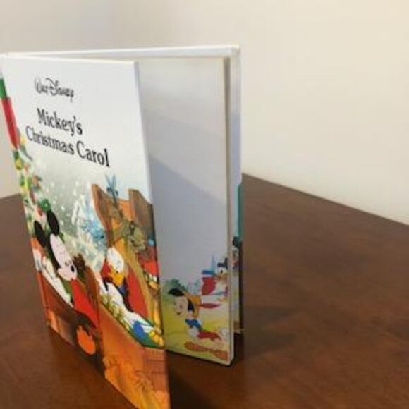 Walt Disney Mickey’s Christmas Carol Vintage Book Pre-Owned. - Picture 7 of 15